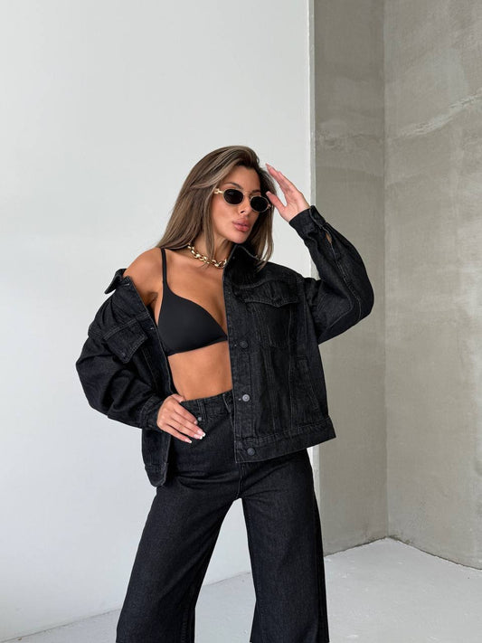 طقم جينز أسود فاخر بتفاصيل جيوب