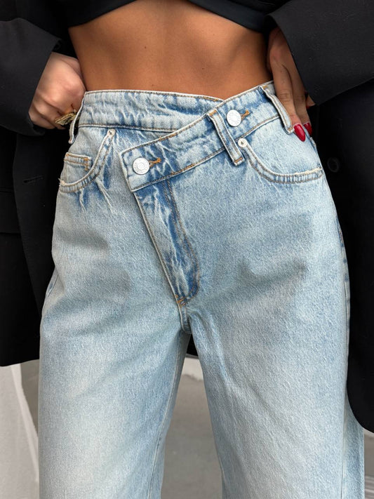 Baby Blue High-Waist Jeans