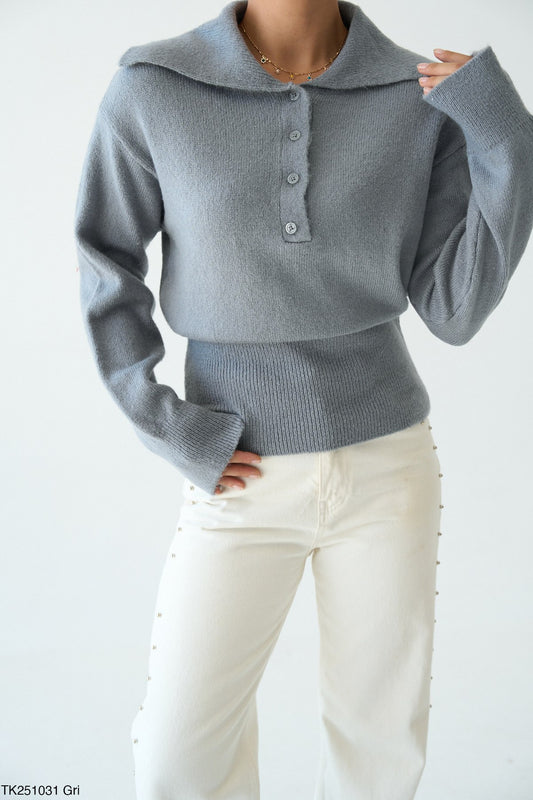 كنزة محبوكة مضلعة