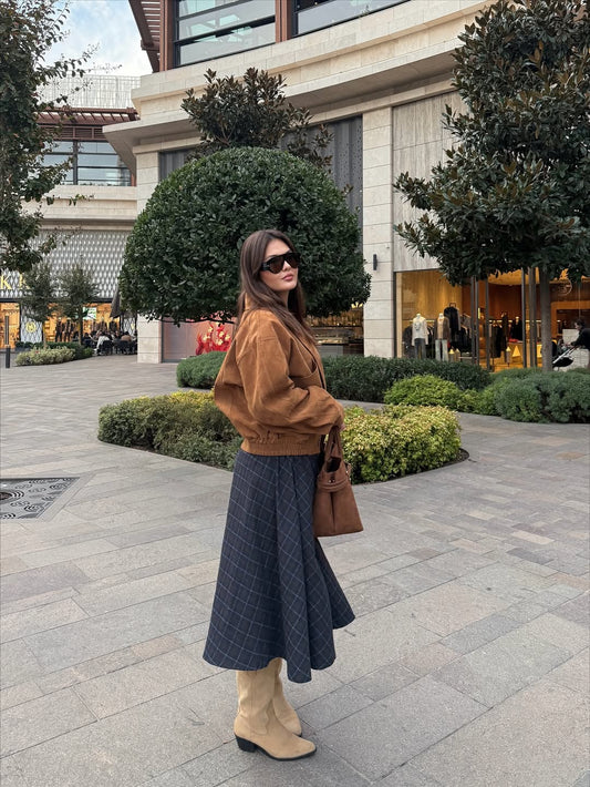 جاكيت بومبر بلون الجمل من بانديرا