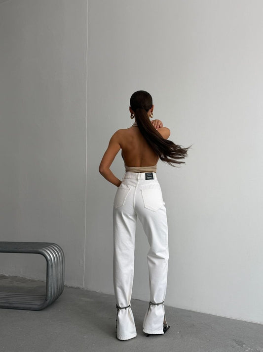 White High-Waist Jeans