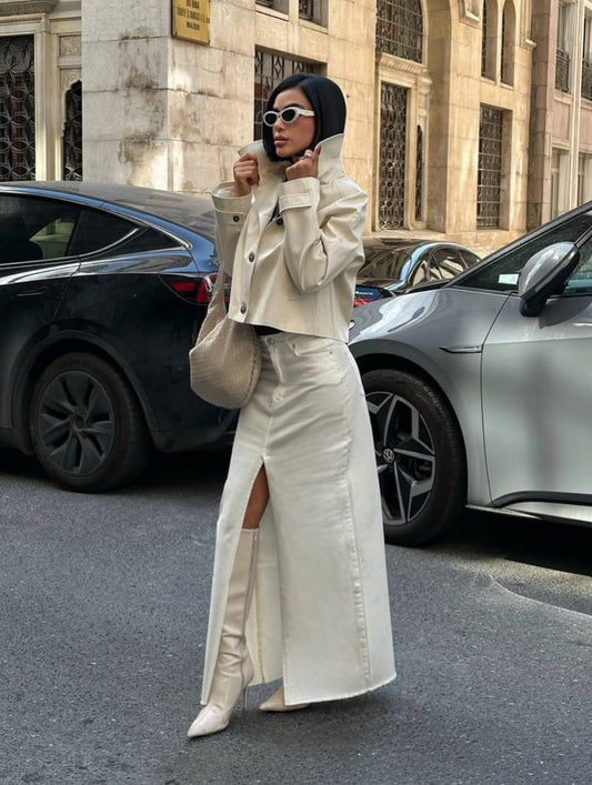 جاكيت واسع بياقة مدببة