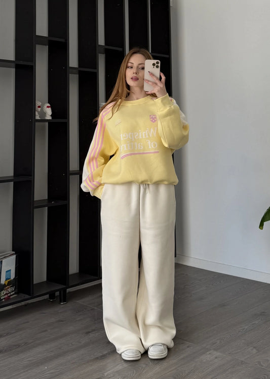 بدلة رياضية صفراء بيج من ويسبرز