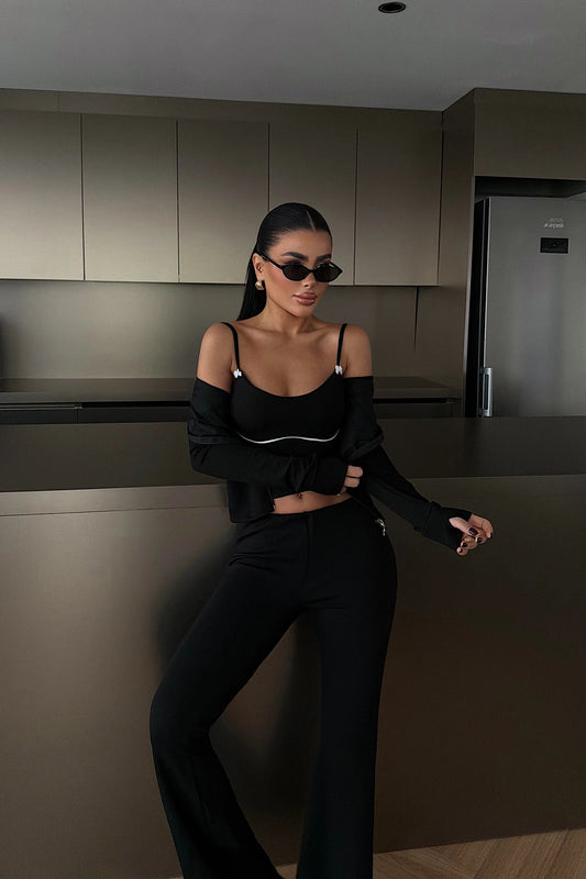 بدلة كليفني السوداء