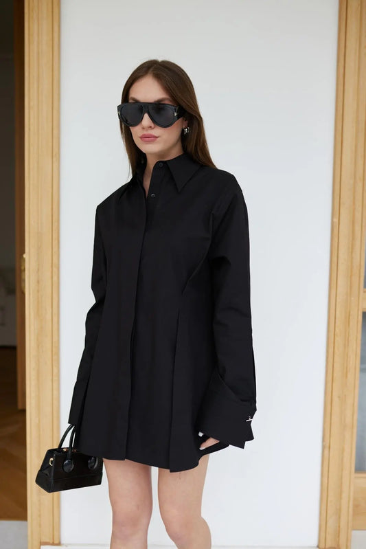 قميص قطني مطوي