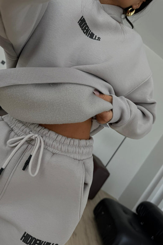 بدلة رياضية من فرو المنك المخفي