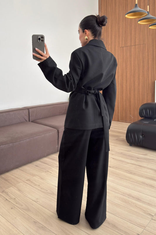 Elegant Black 2 Piece Suit