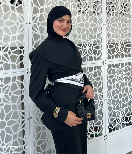 Waist-Fitting Black Suit