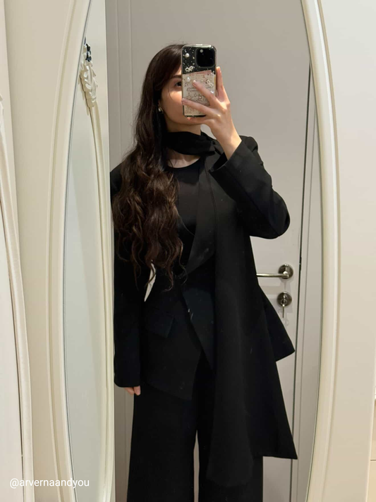 Waist-Fitting Black Suit