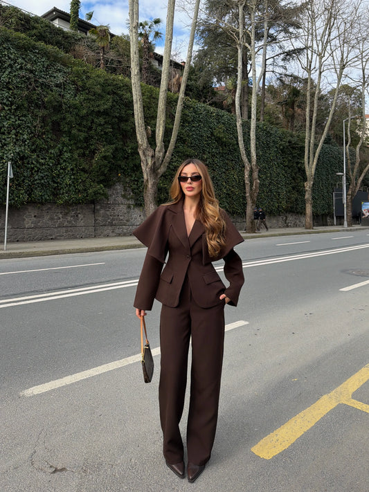 Brown Cape Detail Set