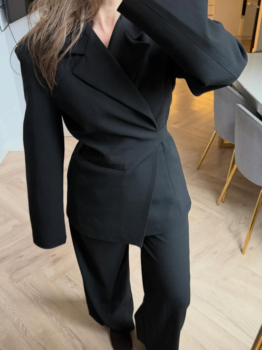 Elegant Black 2 Piece Suit