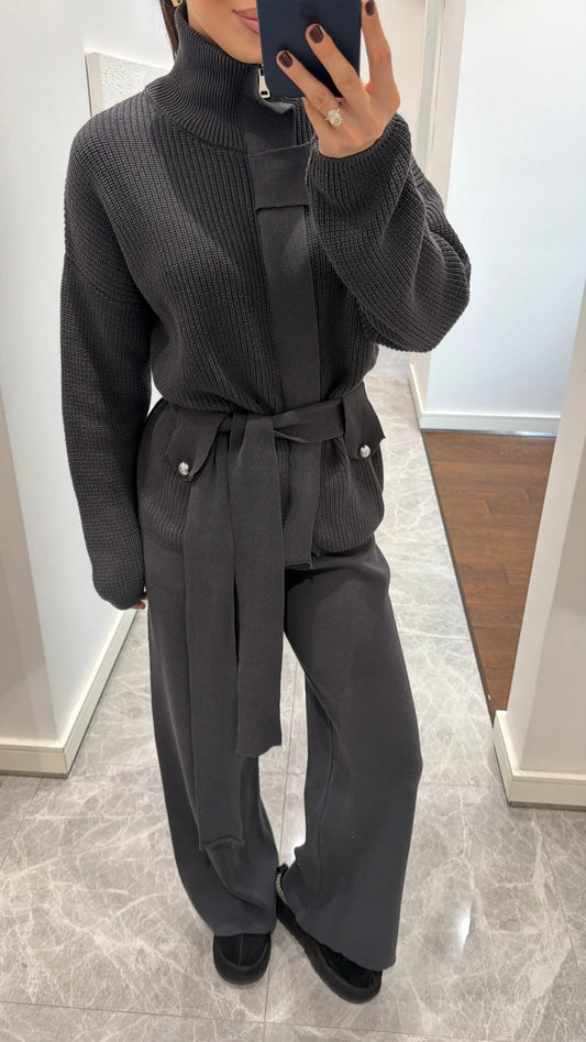 STAND-UP COLLAR BELTED KNITWEAR SET