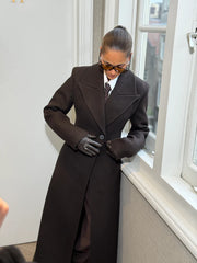 THE TAILORED WOOL BROWN COAT