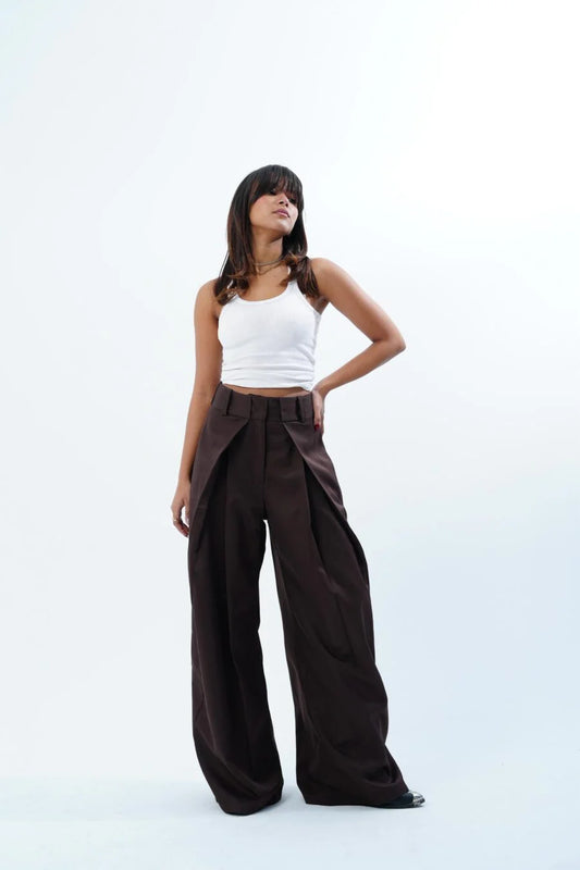 FOLDED BROWN TAILORED TROUSERS