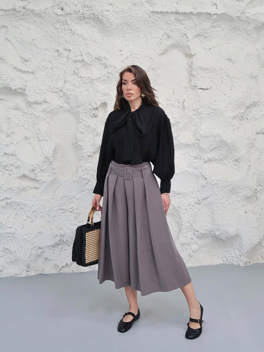 Neckline Tie-Up Balloon Sleeve Blouse