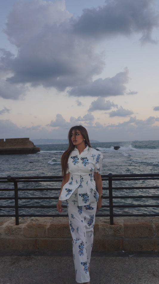 Reveal Blue Floral Patterned Scarf 3-Piece Suit