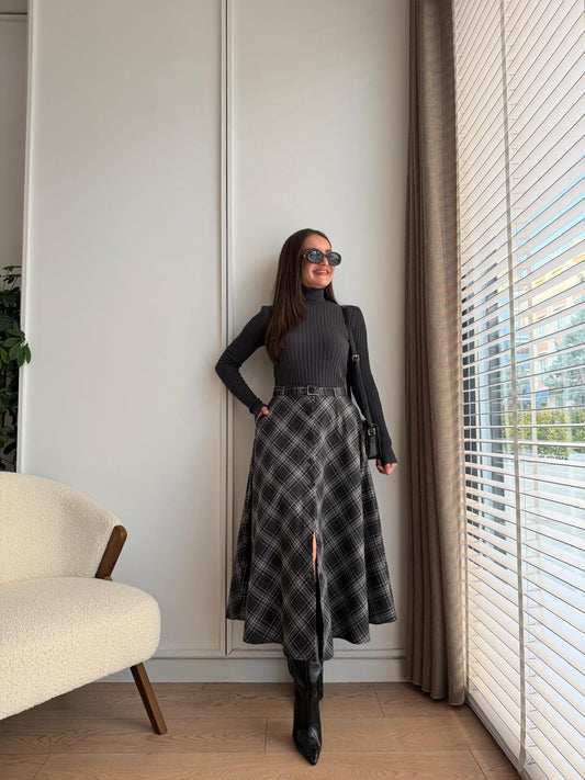 BELTED PLAID SKIRT