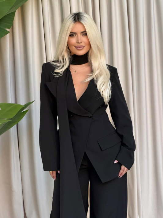 Waist-Fitting Black Suit