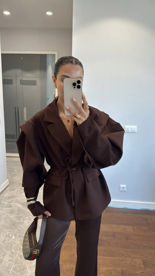 SLEEVE DETAILED BELTED BLAZER JACKET