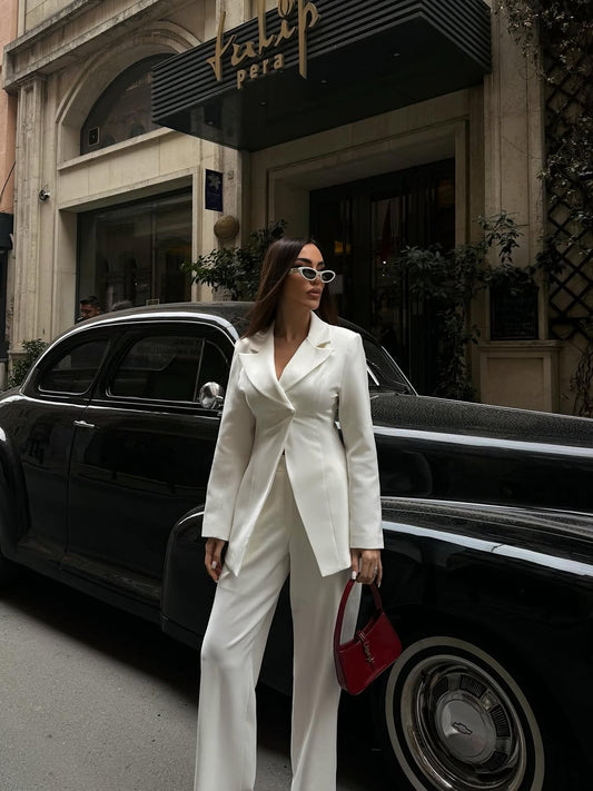 White Sansey Three-Piece Design Set