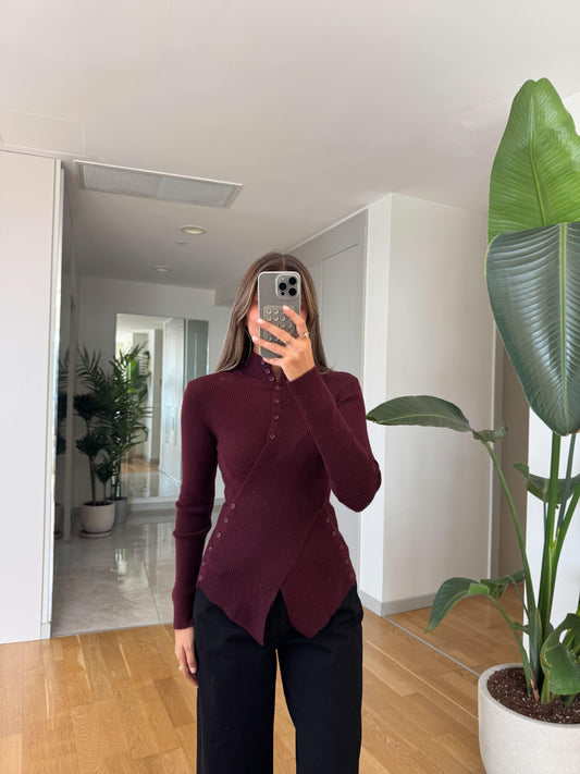 Buttoned Asymmetrical Knit Blouse