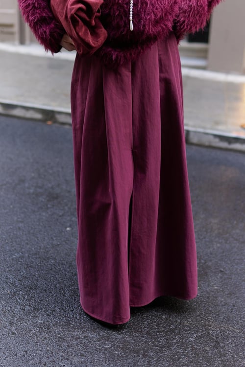 Burgundy Front Slit Detail Pleated Long Skirt with Two Side Pockets