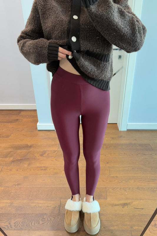 SOFT TEXTURED WITH HEEL LOOP LEGGINGS