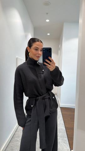 STAND-UP COLLAR BELTED KNITWEAR SET