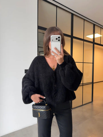 BLACK SOFT TEXTURED V-NECK CARDIGAN