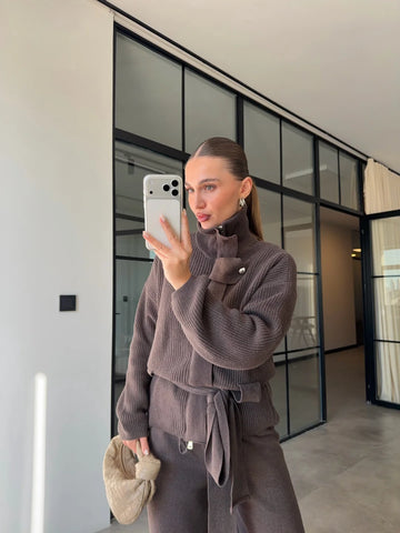 STAND-UP COLLAR BELTED KNITWEAR SET