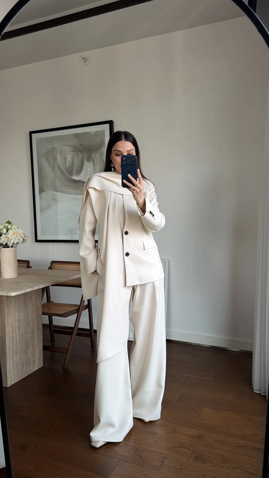 BEIGE SHAWL DETAIL SET