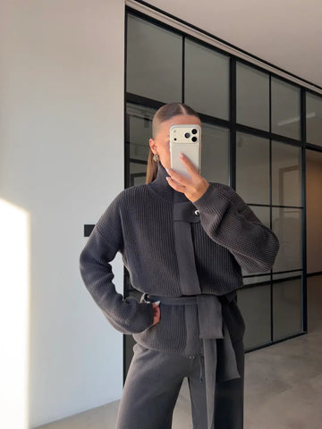 STAND-UP COLLAR BELTED KNITWEAR SET