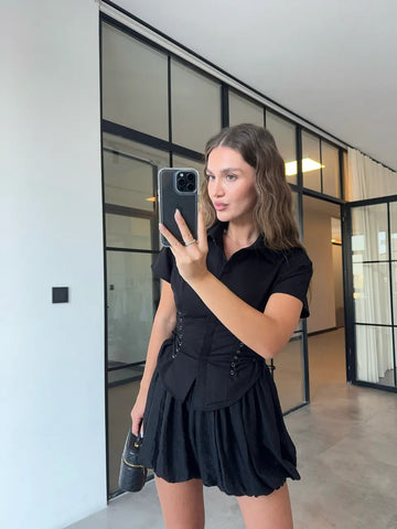 SIDE SHORT SLEEVE BLACK SHIRT