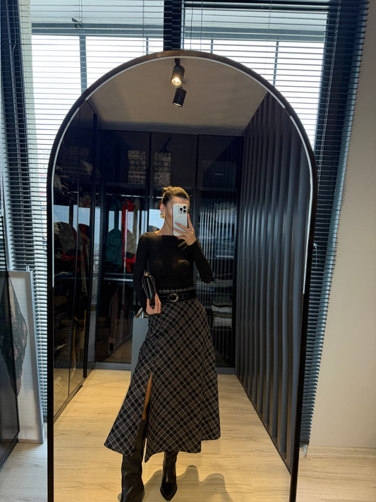 Slit Black Plaid with SUEDE Belt Skirt