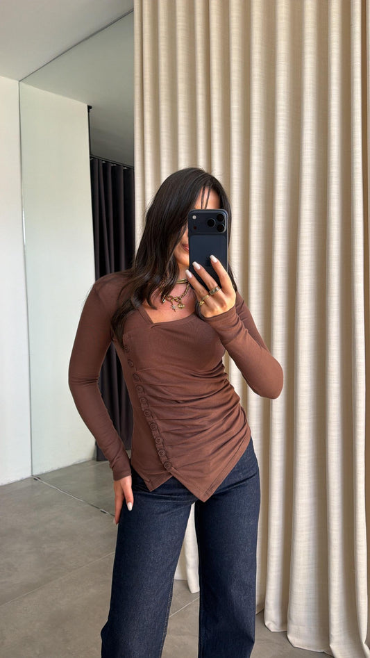 كنزة محبوكة غير متماثلة