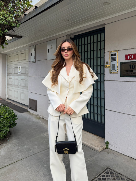 Off-white Cape Detail Set