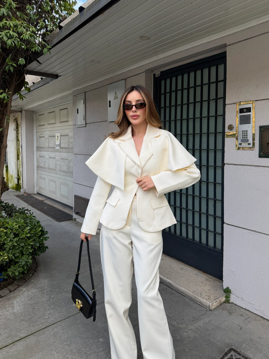 Off-white Cape Detail Set