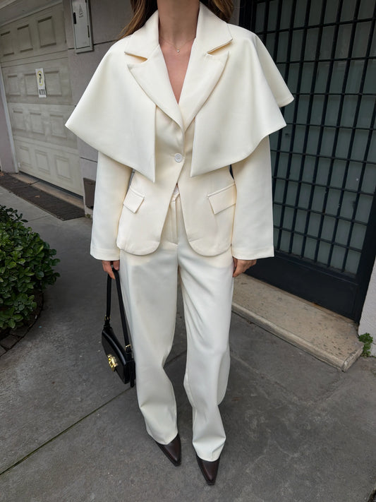 Off-white Cape Detail Set