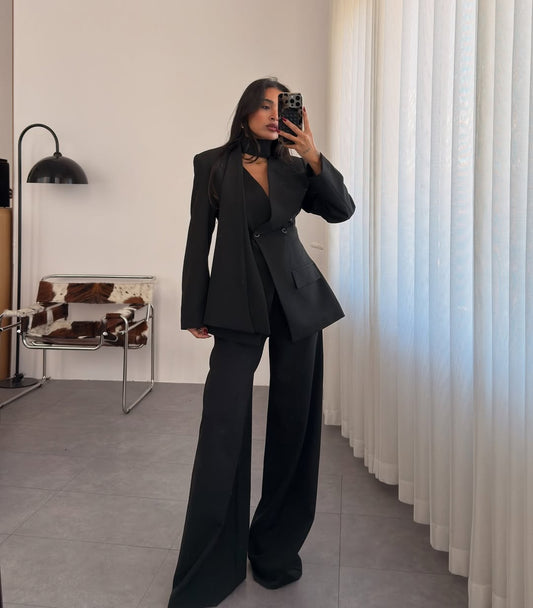 Waist-Fitting Black Suit
