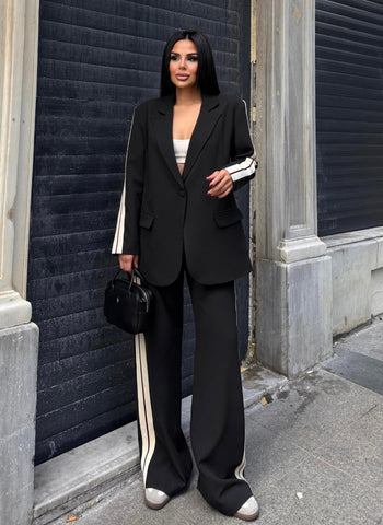 Axen Black Stripe Detailed Suit