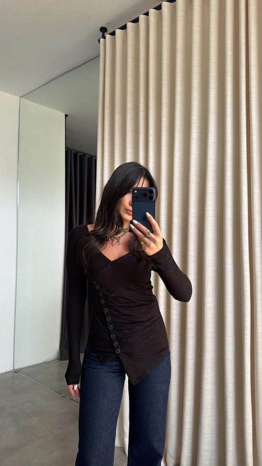 كنزة محبوكة غير متماثلة