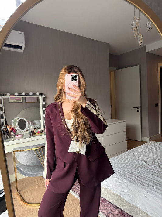 Axen Stripe Detailed Suit