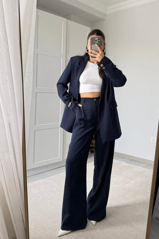 Stylish Buckle Razor Suit