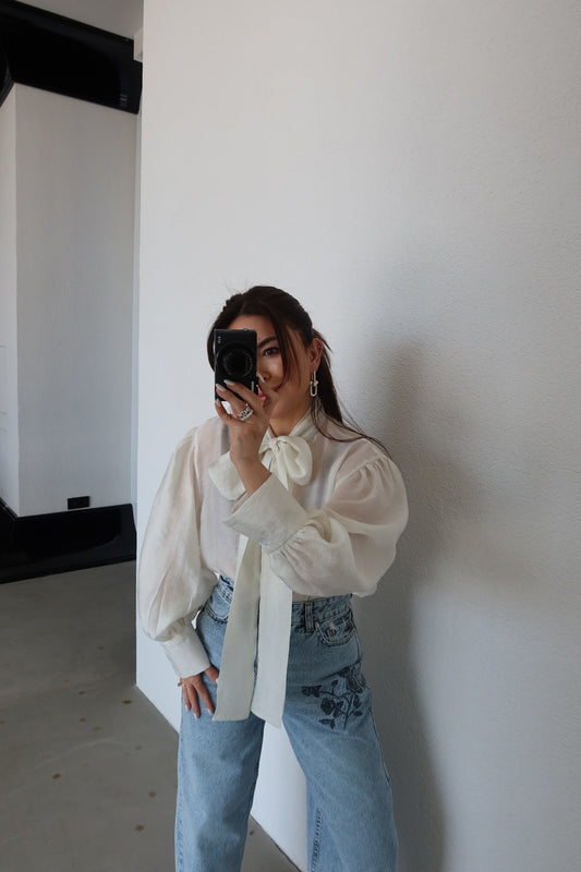 Neckline Tie-Up Balloon Sleeve Blouse